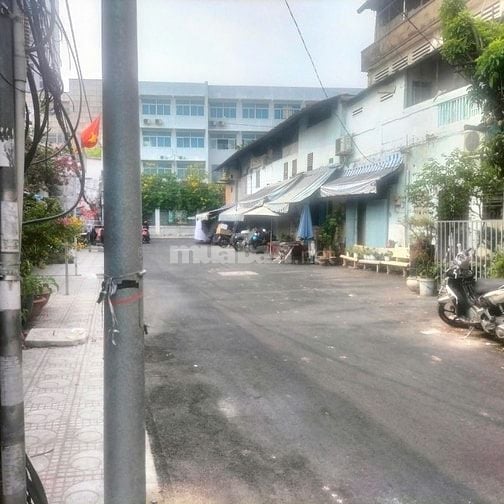 Cho thuê mặt bằng kinh doanh kết hợp ở, DT 4x13m, giá thuê 13tr/Tháng