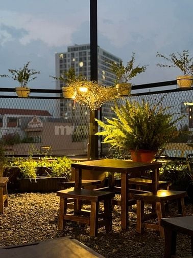 Cần vài bạn phụ chị bán cafe, đồ uống các loại
