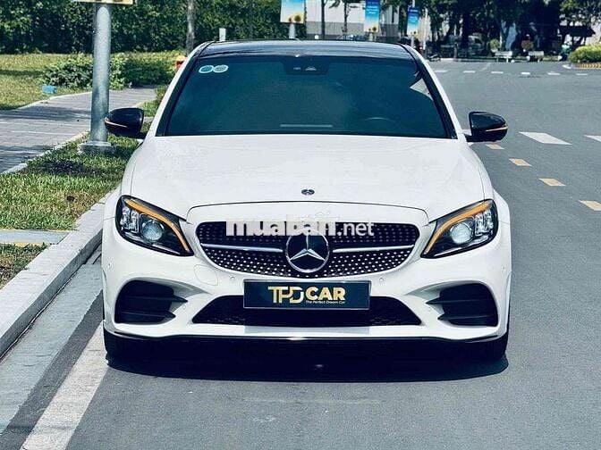 Mercedes-Benz C300 trắng/nâu sx2020