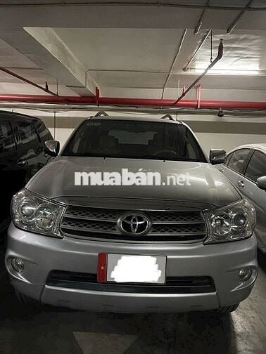 Toyota Fortuner 2009 2.7V 4x4 AT - 13 km