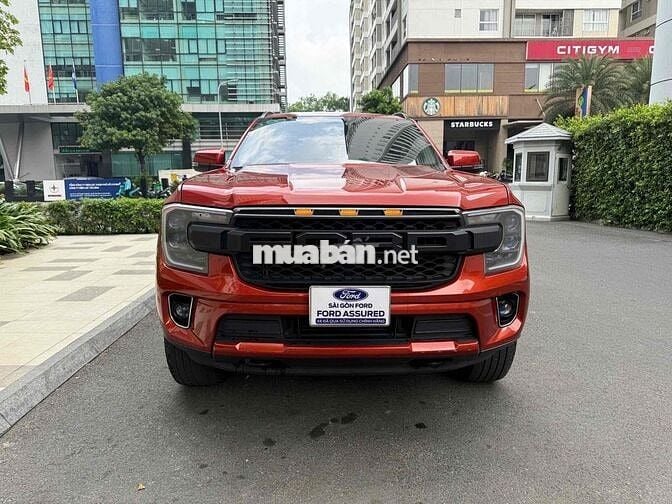 Ford Everest Ambiente 1 cầu đỏ cam 2022 - 64.000km