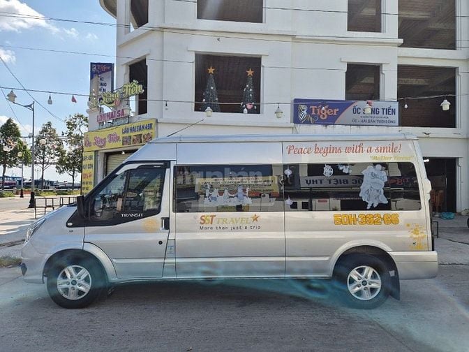 Cần bán xe Ford Transit, đời 2024, màu bạc ánh kim