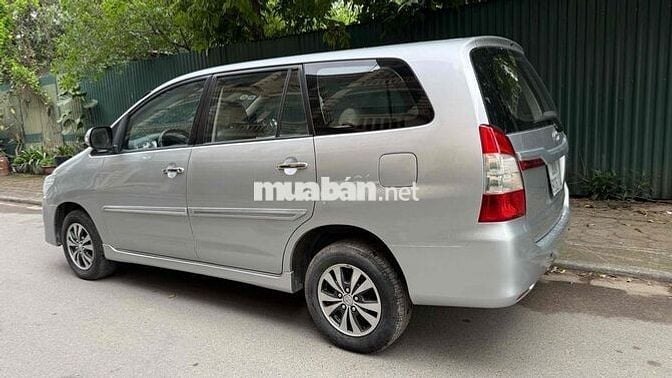 Toyota Innova 2015 2.0G - 185632 km