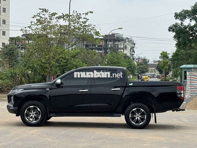 Bán Mitsubishi Triton 2022 số tự động 1 cầu đi 4v