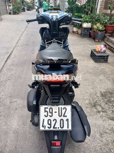Cần tiền bán gấp xe hon da hiệu AIrBLADE 125cc