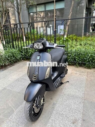 Vespa 2018 biển Hà Nội phố