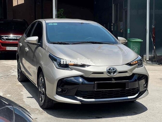 Toyota Vios 2024 E CVT - 6000 km chuẩn