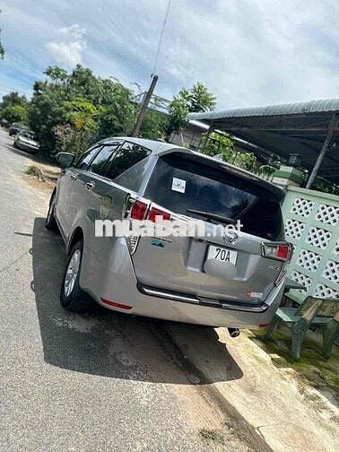 Toyota Innova 2019 2.0E - 86000 km