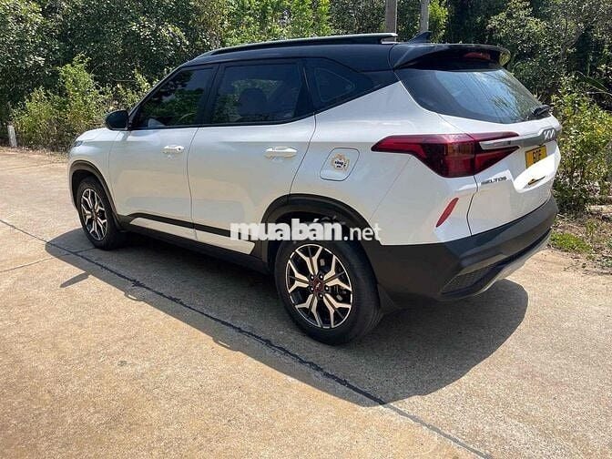 Kia Seltos 2022 1.6 AT Luxury  - 116000 km
