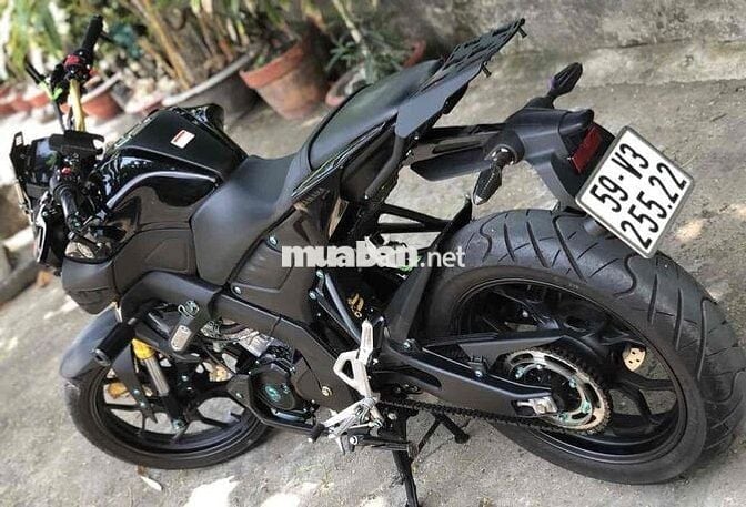 Xe người dùng lên nhiều đồ chơi kiểng lông lanh
