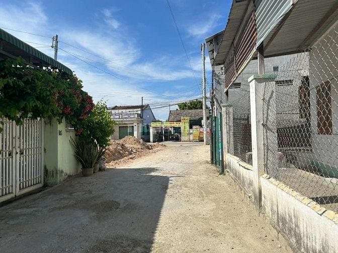 950 triệu sở hữu ngay nhà đất tại thị trấn đường xe tải, ngay khu dân 