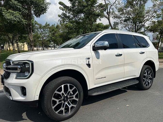 Ford Everest 2023 Titanium+ 2.0 AT 4x4