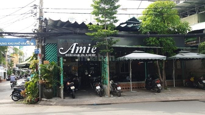 Tuyển nv, sinh viên  phục vụ quán cà phê