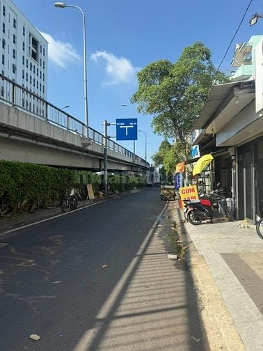Bán Căn Hộ Nguyễn Biểu, Quận 5 - 3PN, Sân Thượng - Sổ Hồng Riêng