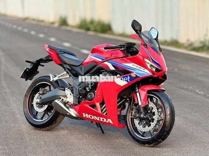 Mạnh Hà Motor bán CBR650R 2025 E-Clutch như mới 2k