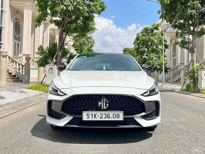 MG5 Luxury 2022 còn mới lắm