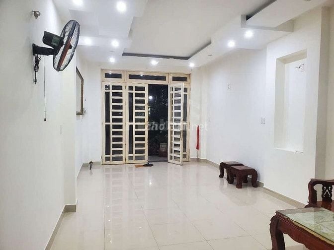 Cho thuê nhà hẻm 3m Hòa Hảo, P.4, Q.10 giá 12tr