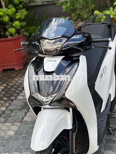 Bán xe SH125 đời 2017  hàng bỏ mẫu