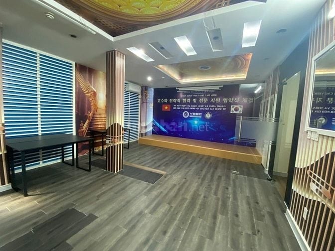 Cho thuê từng tầng làm văn phòng hoặc spa, Quận 10