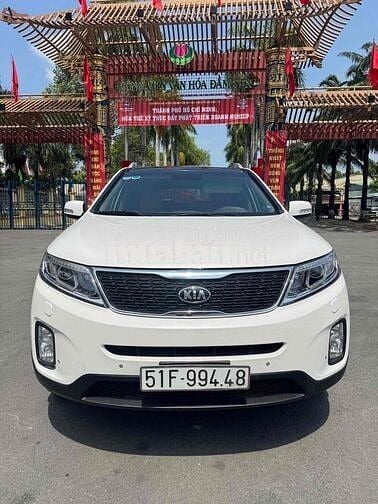 Kia Sorento 2.2 DATH màu trắng 2016