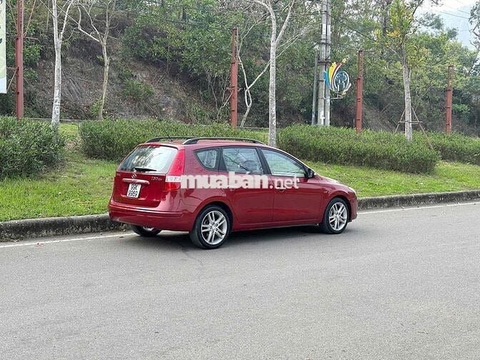 Hyundai i30 2009 1.6 AT - 130000 km