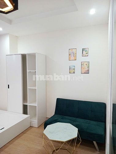 Phòng cho thuê có nội thất, ban công Hoa Lan P2 Phú Nhuận
