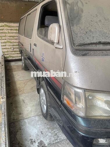Toyota Hiace 2004 16 chỗ - 200000 km