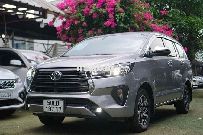 Toyota Innova 2022 G 2.0 - 38000km
