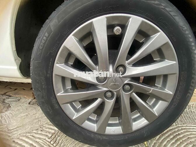 Mitsubishi Attrage 2015 1.2 CVT - 39000 km