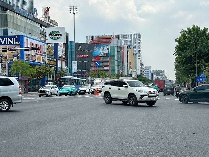Bán nhà 5L hẻm 8m Cộng Hòa 68m2 12PN khai thác CHDV sát VinCom 14.5 tỷ