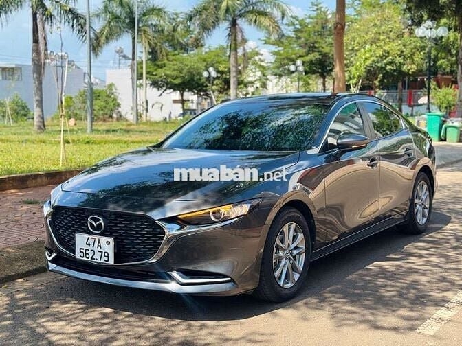 Mazda 3 2022 1.5L Luxury - 14500 km