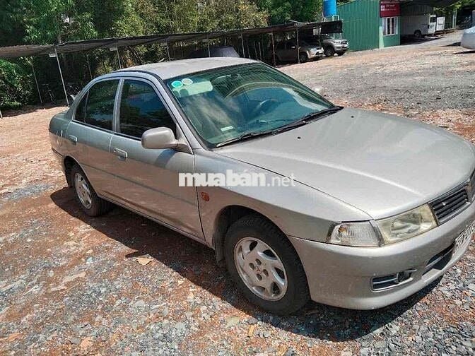 Mitsubishi Lancer 2003 1.6 MT - 123000 km