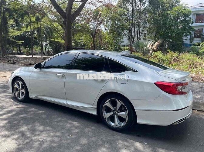 Honda Accord Trắng Nhập Thái Lan 2020