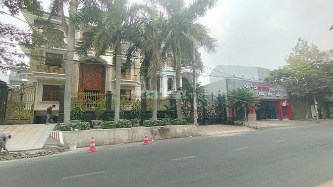 Kiếm gì ra!! Hai MT khu Biệt Thự  Vành Đai Q6 (8 * 23 ) chỉ 26.5 tỷ