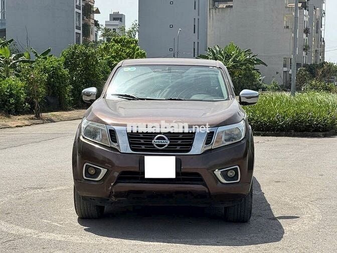 Bán xe Nissan Navara 2016 số tự động 1 cầu màu nâu