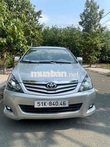 Toyota Innova 2010 G - 180 km