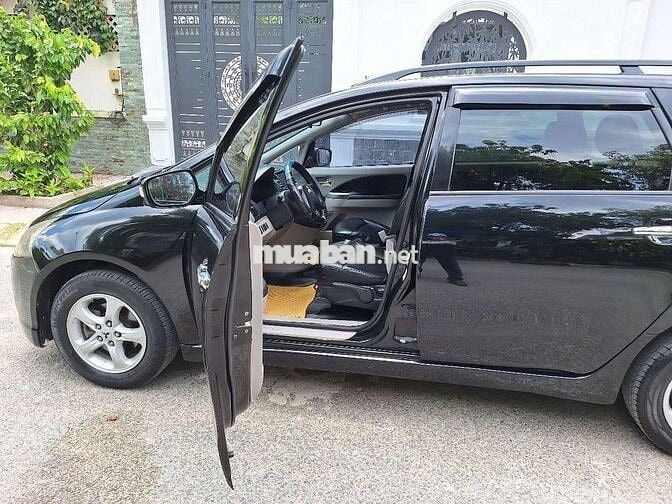Mitsubishi Grandis 2005 2.4 AT - mau đen