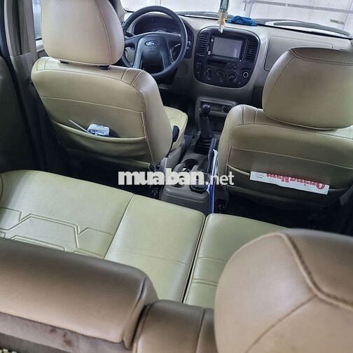 Ford Escape 2003 2.0L 4x4 MT - 200000 km
