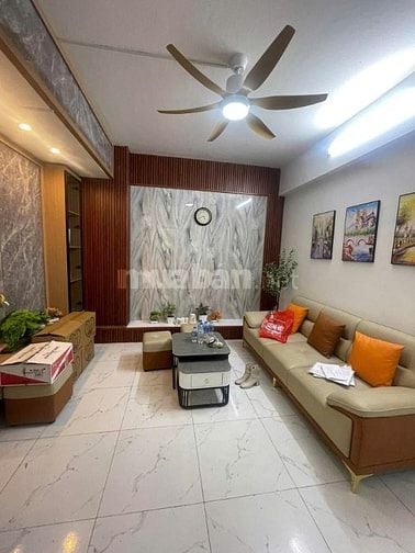 Căn hộ chung cư T2 DT100m 3P.Ngủ, 2 Wc sửa đẹp full đồ mặt phố Đền Lừ1