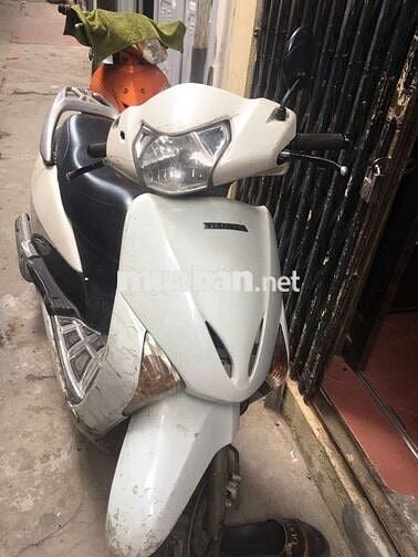 Bán xe lead mình đi chợ còn tin là còn xe!!!