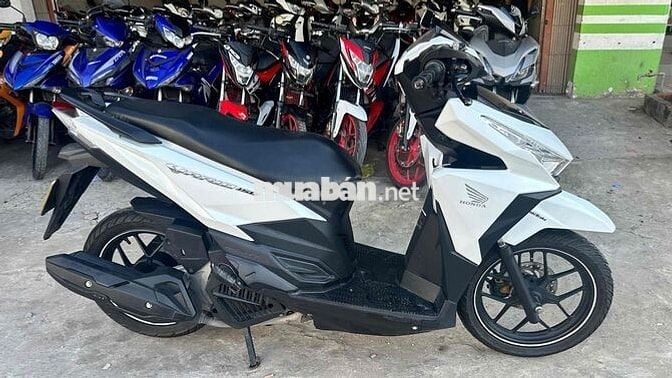 Honda Vario 150 trắng đen 2018 ( hỗ trợ góp )