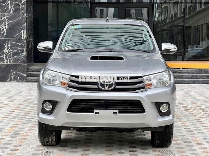 Toyota Hilux 2016 2.5E 4x2 MT - 90000 km