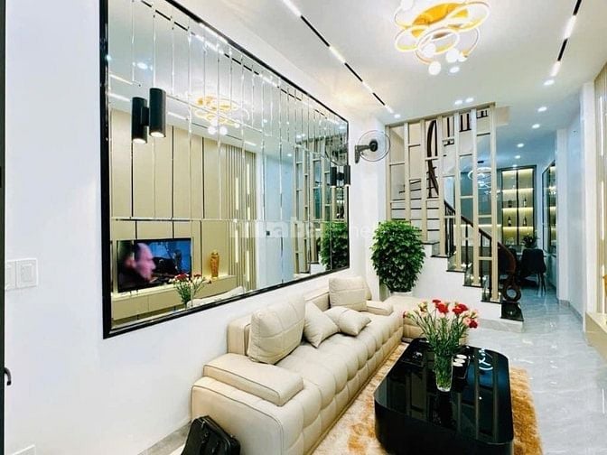Bán nhà phố Hồng Tiến, quận Long Biên, nhà 5 tầng*42m2 giá 8,5 tỷ