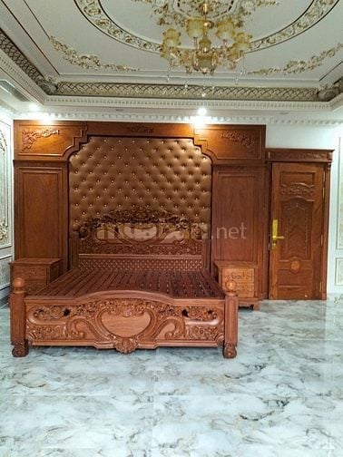 Chuyên nhận làm cửa, cầu thang, kệ bếp, tủ áo quần, giường ngủ...