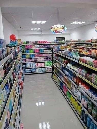 Tuyển nhanh vị trí bán hàng tại các cửa hàng phân phối