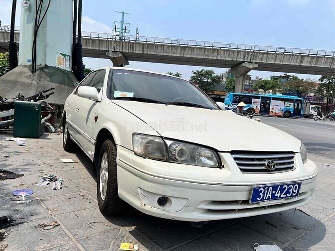 Toyota Camry 2000 GLi 2.2 - 190000 km