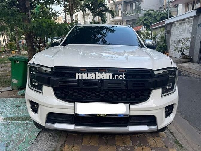 Cần bán Ford Everest Titanium 2 cầu siêu lướt 2022