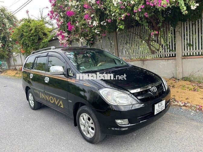 Toyota Innova 2007 J