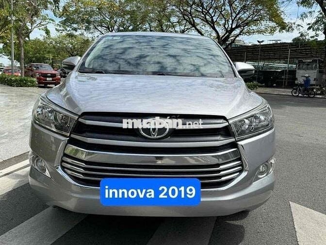 Toyota Innova 2019 2.0G - 120000 km