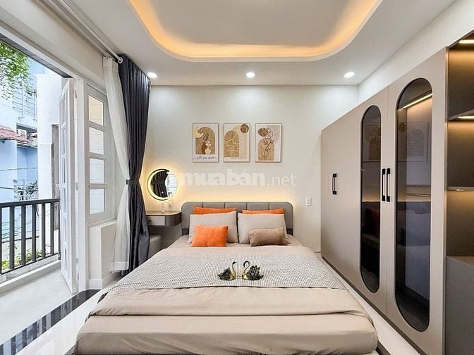 Nhà mới 3 tầng hẻm xe hơi 10m ra mặt tiền Hoàng Hoa Thám DT 3.75x12m